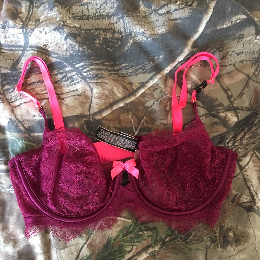 NWT Victoria’s Secret Very Sexy unlined Demi Bra